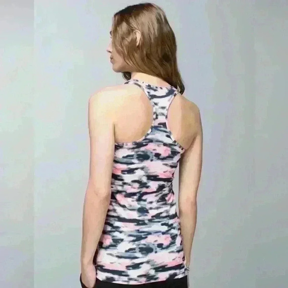 Lululemon Cool Racerback Tank - Size 8 - Picture 2 of 6